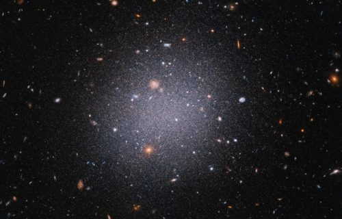 Mičio Kaku: Da li je tamna materija zapravo posledica gravitacije iz drugih dimenzija?