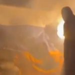 Opasna provokacija u BiH: Zapalili zastavu Republike Srpske uz povike "Alahu ekber"