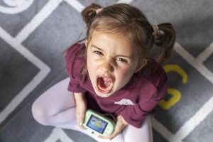 Zašto roditelji nesvesno pogoršavaju dečje emotivne ispade: Nauka objašnjava je nekada najbolje ćutati