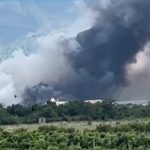 Lokalizovan požar kod Mostara: Deponija se i dalje dimi, u gradu se oseća neprijatan miris