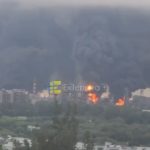 Ogroman požar u Moskovskoj rafineriji nafte: Stižu dramatični snimci, eksplozije na više lokacija (VIDEO)