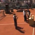 Ludnica na čuvenoj šljaci: Fudbaleri PSŽ prošetali pehar Lige šampiona na Rolan Garosu (VIDEO)