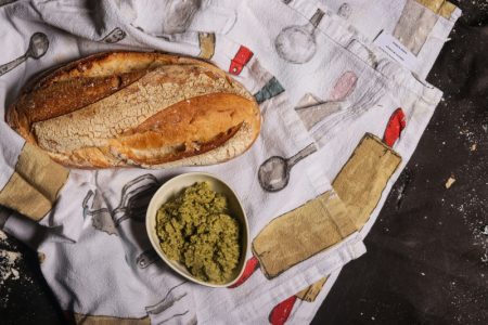 Mediteranski namaz od maslina i feta sira: Kremast i punog ukusa (RECEPT+VIDEO)