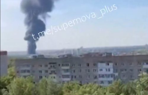 Eksplozije odjeknule u Sankt Peterburgu: Ogroman broj dronova se obrušio na grad (VIDEO)