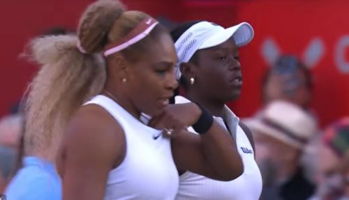 Spektakularni povratak: Serena ponovo igra, sevali razorni udarci, pljuštali vineri – Pobeda! (VIDEO)