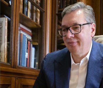 Poruka Vučića pred emisiju u 17 časova: Objavio odlomak svog gostovanja na Radio Beogradu pre 18 godina