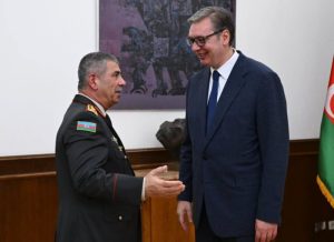 Vučić se sastao sa generalom Hasanovom: Akcenat na vojno-tehničkoj saradnji i geopolitičkoj situaciji
