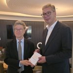 Vučić sa profesorom Saksom: U fokusu diskusije razvoj AI i industrije, kao i geopolitički izazovi