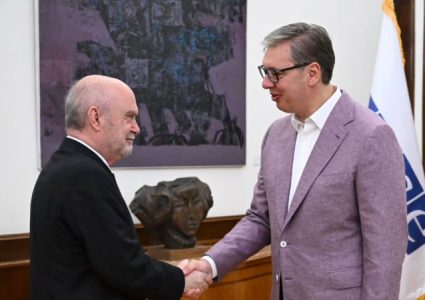 Vučić se sastao sa generalnim sekretarom Organizacije za evropsku bezbednost i saradnju (FOTO)
