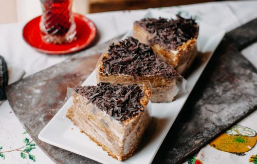 Čoko-plazma torta koja osvaja na prvi zalogaj: Kremasta poslastica sa bogatim filom