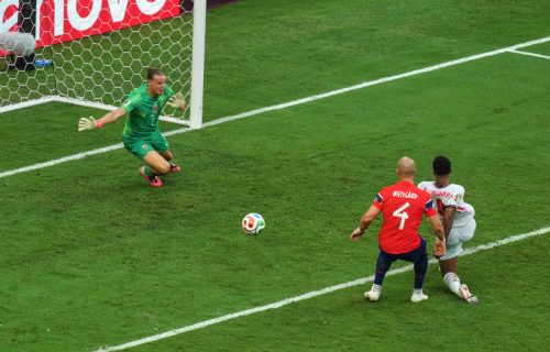Tuga Norvežana, slavlje Engleza: Belingem heroj posle drame od 120 minuta (VIDEO)