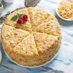 Starinska torta sa grizom i karamelom: Sočna poslastica koja vraća ukus domaćih kolača