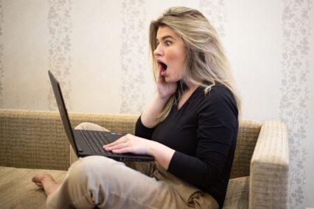 Pretražujete simptome na internetu? Ovo su razlozi zbog kojih bi to trebalo da prestanete da radite