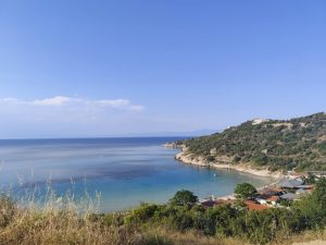 Leto 2026. zove na Sitoniju: Astra Travel vodi vas na obalu sa 70 nestvarno lepih plaža
