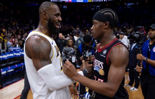 Lebron dobio dres Filadelfije: Evo koji broj će "kralj" da nosi u Siksersima (FOTO)