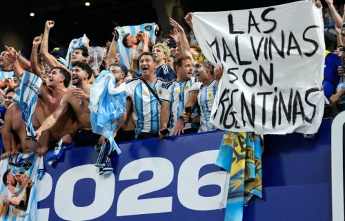 Slavlje kakvo se ne viđa svaki dan: Argentinci izveli oklopno vozilo na ulice (VIDEO)