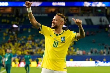 Šok potez Nejmara posle bruke na Mundijalu: Brazil plače, a on baca pare na poker i luks jahtu (VIDEO)