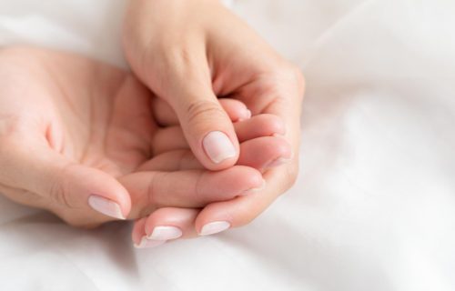Lepi i jaki nokti počinju iznutra: Ove namirnice mogu da podstaknu rast i da spreče lomljenje