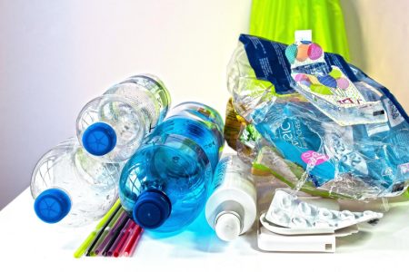 Ne bacajte plastične flaše: Jedna može da reši tri problema u kuhinji