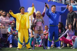 Fudbalske legende i kraljica popa: Ronaldo i Ronaldinjo priredili šou sa Madonom (VIDEO)