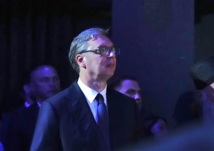 Vučić uputio čestitke Trampu povodom Dana nezavisnosti SAD: “Želim im mir, uspeh i prosperitet” (FOTO)