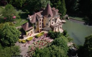 Bajka koja zaista postoji: Skriveni raj nadomak Pariza, u kojem je život pretvoren u umetnost (VIDEO)