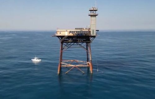Najopasniji hotel na svetu: Turisti plaćaju hiljade dolara za boravak na platformi na Atlantiku (VIDEO)