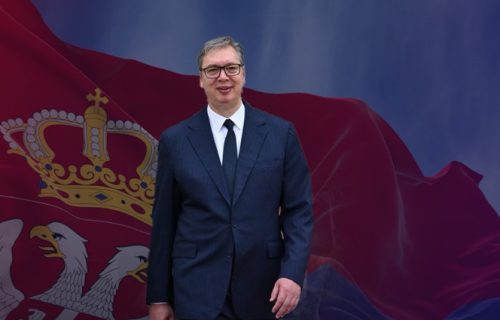 Vučić: "Ja sam slobodan čovek, ponosni Srbin koji služi samo Srbiji i svom narodu" (FOTO)