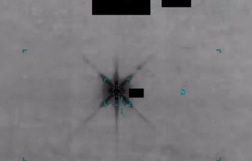 Pentagon objavio novu seriju fajlova o NLO: Vojni pilot ugledao misteriozni objekat "drugačiji od svega" (VIDEO)