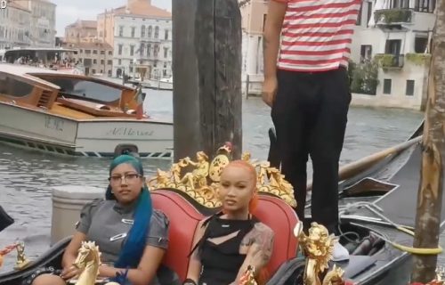 Trinaestogodišnja Nort Vest, ćerka Kim Kardašijan, na šakama ima brojne površinske i dermalne pirsinge (VIDEO)