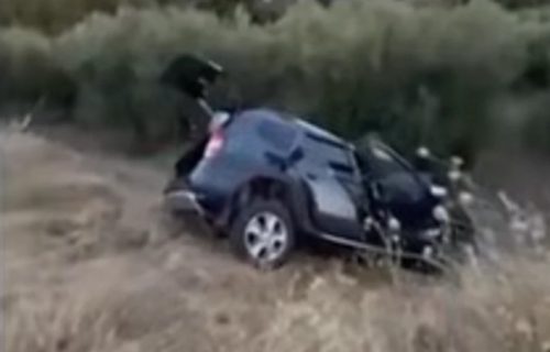 Stravične scene sa Halkidikija: U tragediji stradali majka, otac i beba, auto se zakucao u cisternu