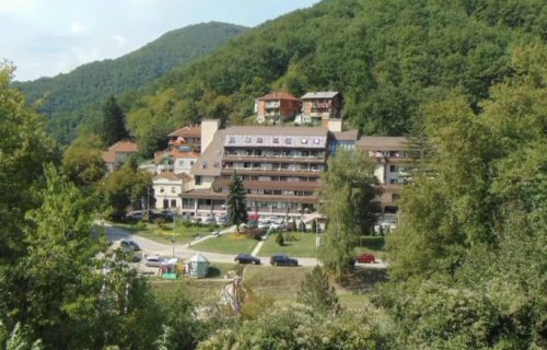 Banja koja krije prirodno čudo: Ima jedini gejzir u Srbiji, a cene iznenađujuće povoljne