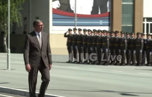 (UŽIVO) Počela svečanost povodom promocije najmlađih oficira vojske, prisustvuje i Vučić (VIDEO)