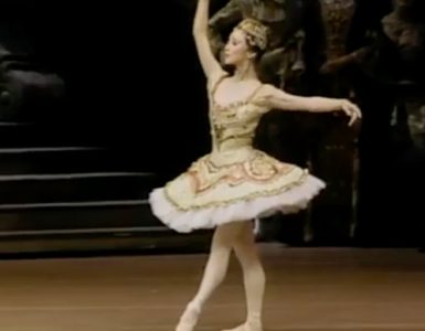 Najstarija aktivna balerina: Ima 77 godina i dalje osvaja publiku i dokazuje da umetnost ne poznaje godine