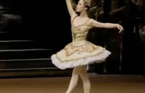 Najstarija aktivna balerina: Ima 77 godina i dalje osvaja publiku i dokazuje da umetnost ne poznaje godine