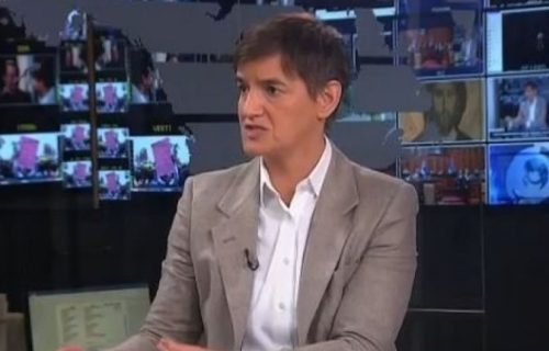 Brnabić nakon sednice: "Biće završena sutra ili prekosutra, politika opozicije je politika nasilja i pretnji"