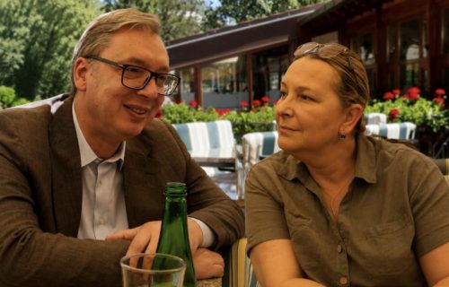 "Kako je gospođa Marina postidela Drobnjaka i mene": Vučić razgovarao sa meštankom Ovčar banje (VIDEO)