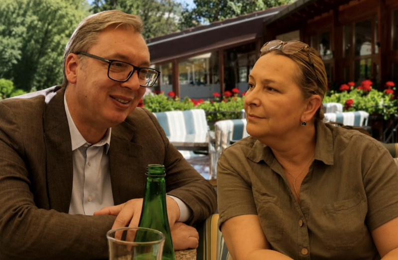 “Kako je gospođa Marina postidela Drobnjaka i mene”: Vučić razgovarao sa meštankom Ovčar banje (VIDEO)