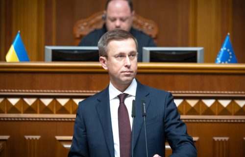 Izabran novi premijer Ukrajine: Evo ko će voditi vladu u jeku političkog haosa