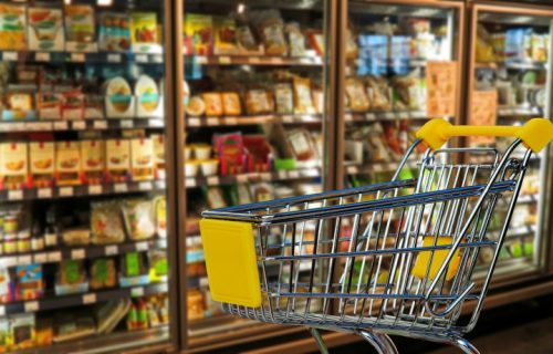 Domaća slanina duplo jeftinija nego u marketu? Evo kako građani štede, sve više zaobilaze prodavnice