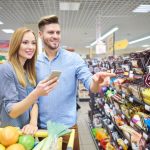 Novi trend u putovanjima osvaja "TikTok": Sve više turista prvo odlazi u supermarket