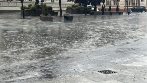 Tokom noći pljuskovi sa grmljavinom, evo koje delove će prvo pogoditi, a od srede i do 40 stepeni