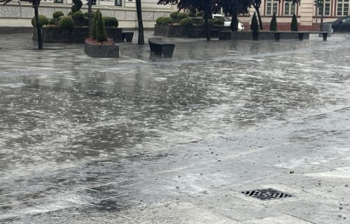 Tokom noći pljuskovi sa grmljavinom, evo koje delove će prvo pogoditi, a od srede i do 40 stepeni