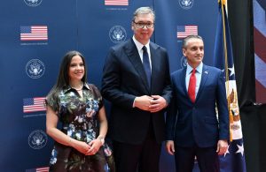 Vučić na prijemu u ambasadi SAD: Obeleženo 250 godina američke nezavisnosti (FOTO)