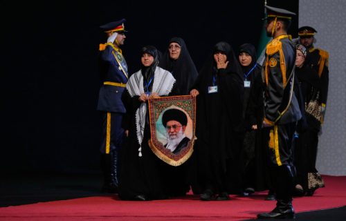 Skoro 100 zemalja poslalo delegacije u Iran: Brojni šefovi država stižu na sahranu Alija Hamneija