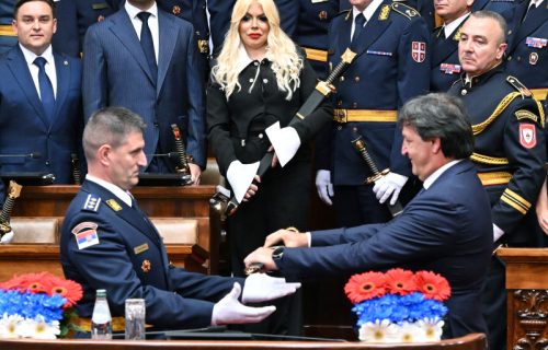 "Mir je preduslov napretka": Svečanost povodom kraja školovanja 15. klase VSBO i oficira 69. klase GŠU