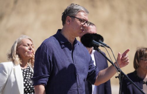 "Ništa nije postojalo, sve su izmislili": Vučić: upozorio da će slučaj "zvučni top" dobiti sudski epilog