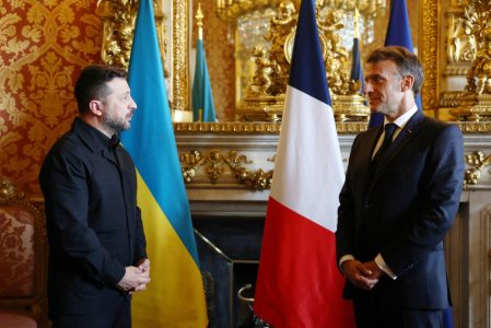 Zelenski odlikovao Makrona Ordenom slobode kao priznanje za pomoć i podršku Ukrajini