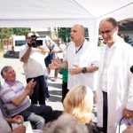 Macut i Lončar pregledali pacijente u mobilnoj ambulanti: "Ovo znači mnogo za Veliko Selo i druga mesta"