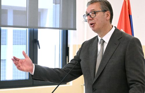 Vučić poručio građanima: "Pred nama nije lak posao, ali verujem u vas, ujedinjeni možemo da pobedimo"